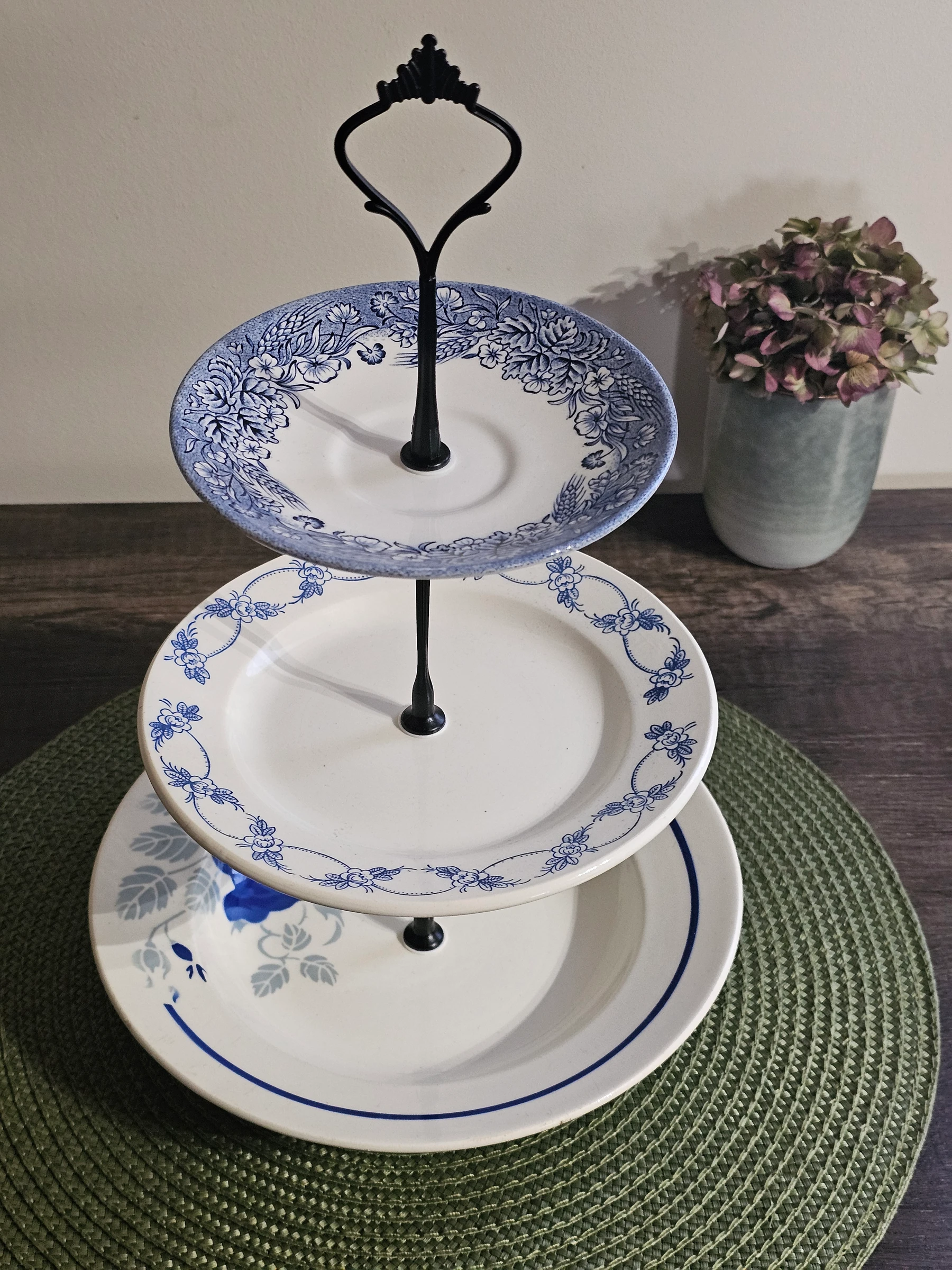 Presentation plate / blue dumb waiter – photo 3